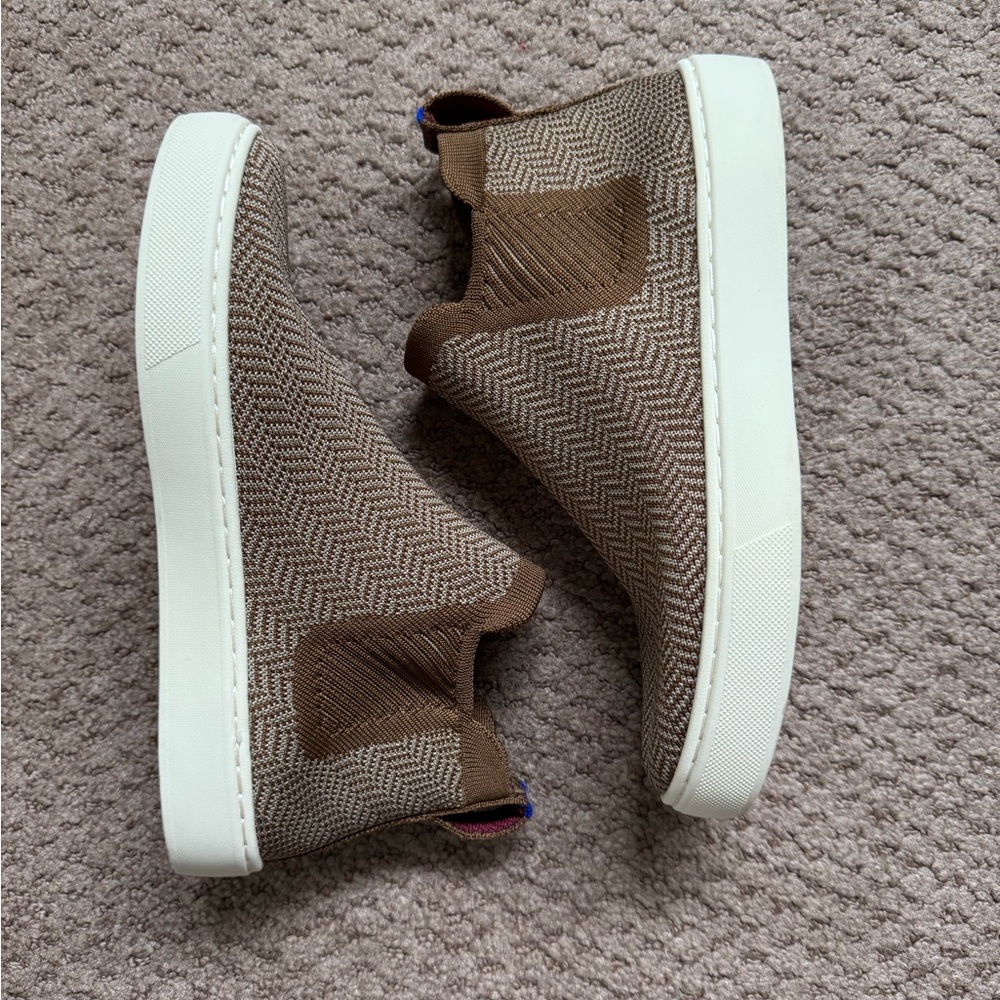 Rothy’s Chelsea Fawn Sz 6